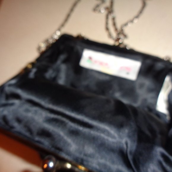 VINTAGE BLACK BEADED PURSE BY COLORIFFICS , SILVER CHAIN SHOUDER STRAP - Picture 5 of 10